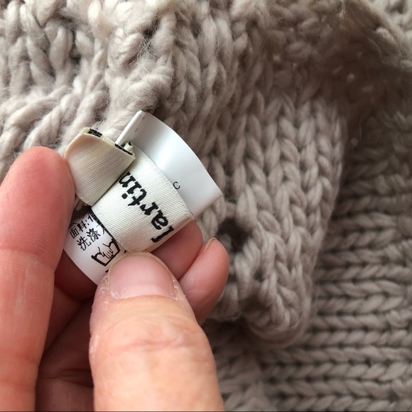 Max Martin crop large knit sweater L with tassels - Picture 7 of 9